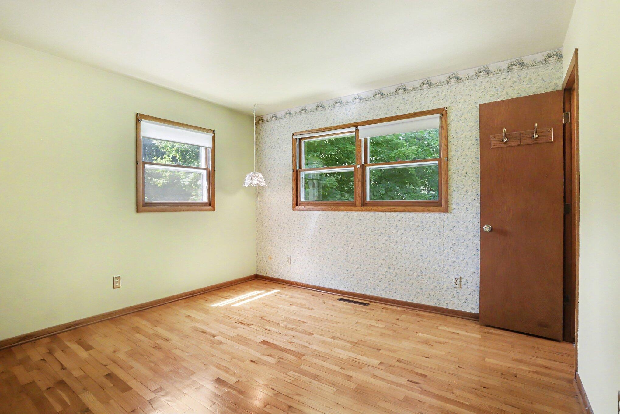 205 Highfield Road Marshall, MI 49068 - Photo 10 of 26 011_file_1280