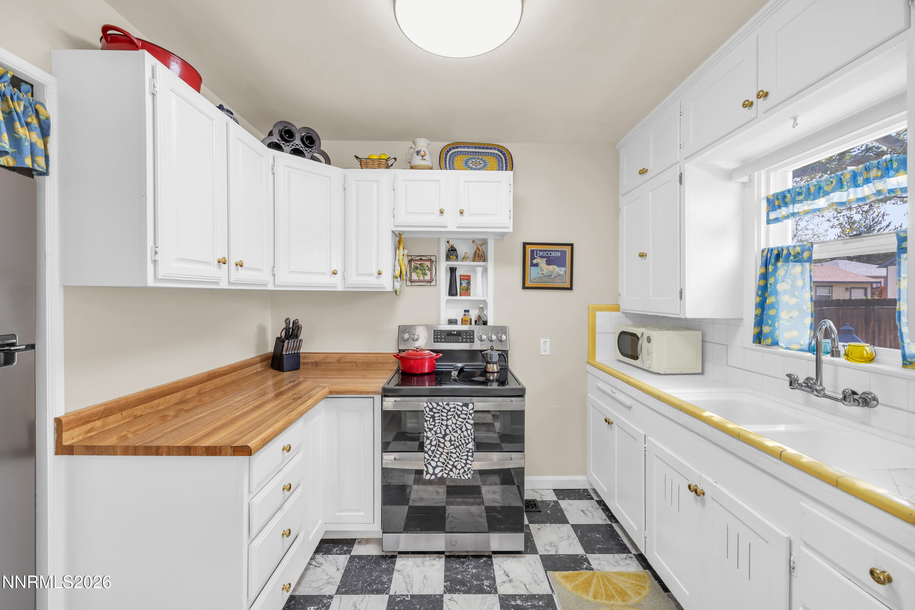 1671 Ordway Avenue Reno, NV 89509 - Photo 16 of 37 27_img_0951
