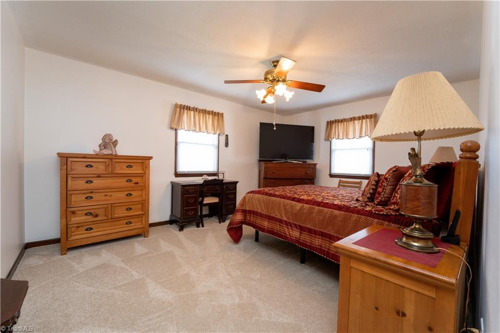 170 Bennett Road Rutherfordton, NC 28139 - Photo 16 of 28 Ml bedroom