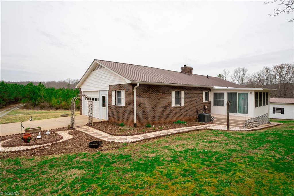 170 Bennett Road Rutherfordton, NC 28139 - Photo 5 of 28