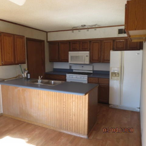 6184 Becht Road Coloma, MI 49038 - Photo 11 of 27 IMG_5578