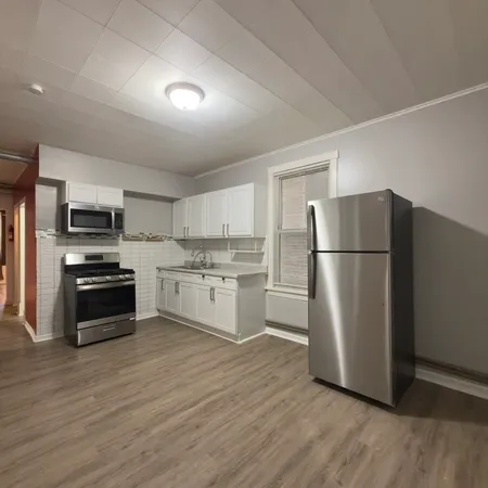 $1,400 | 4232 South California Avenue, Unit 1, Chicago, IL 60632