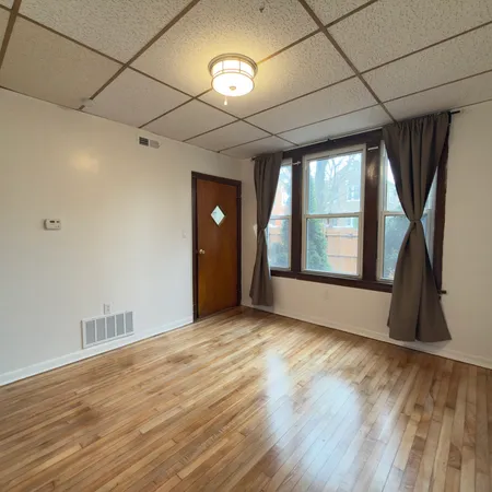 $1,400 | 4232 South California Avenue, Unit 1, Chicago, IL 60632