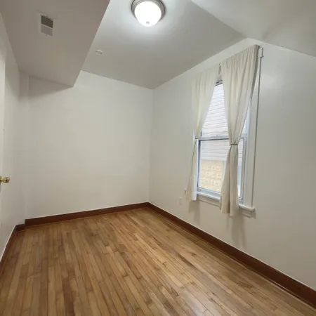 $1,400 | 4232 South California Avenue, Unit 1, Chicago, IL 60632