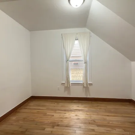 $1,400 | 4232 South California Avenue, Unit 1, Chicago, IL 60632