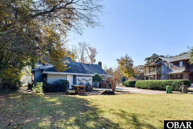 $799,900 | 64 Fairway Drive, Southern Shores, NC 27949