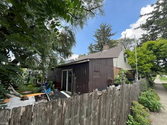 $155,000 | 7825 41st Place, Lyons, IL 60534