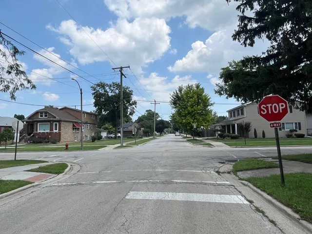 $155,000 | 7825 41st Place, Lyons, IL 60534