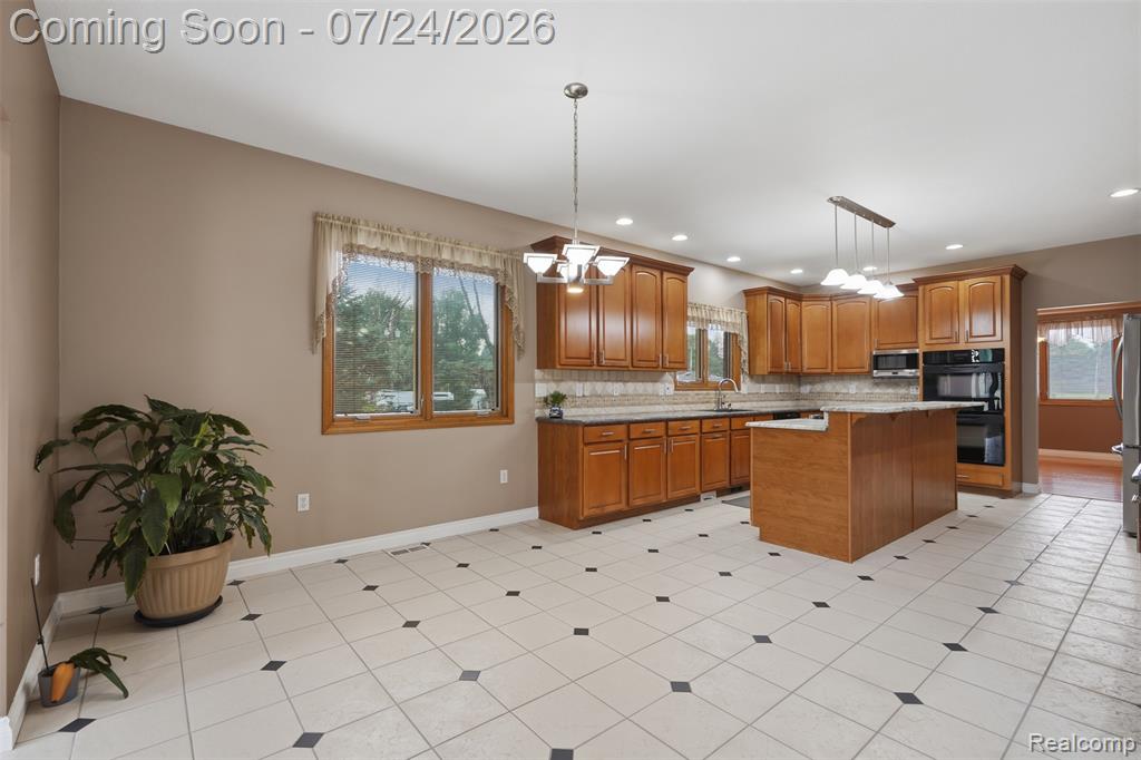 37361 Judd Road New Boston, MI 48164 - Photo 15 of 62 Gallery Image 15