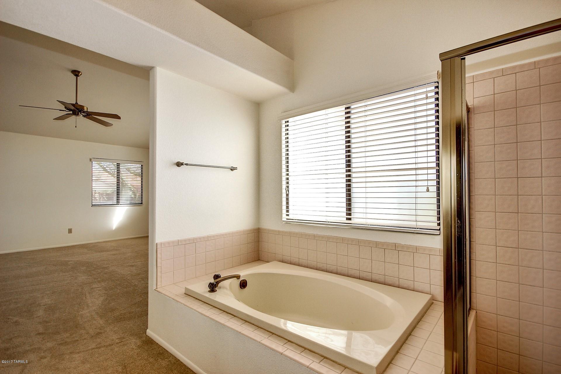 39 Marble Canyon Road Oro Valley, AZ 85755 - Photo 18 of 28