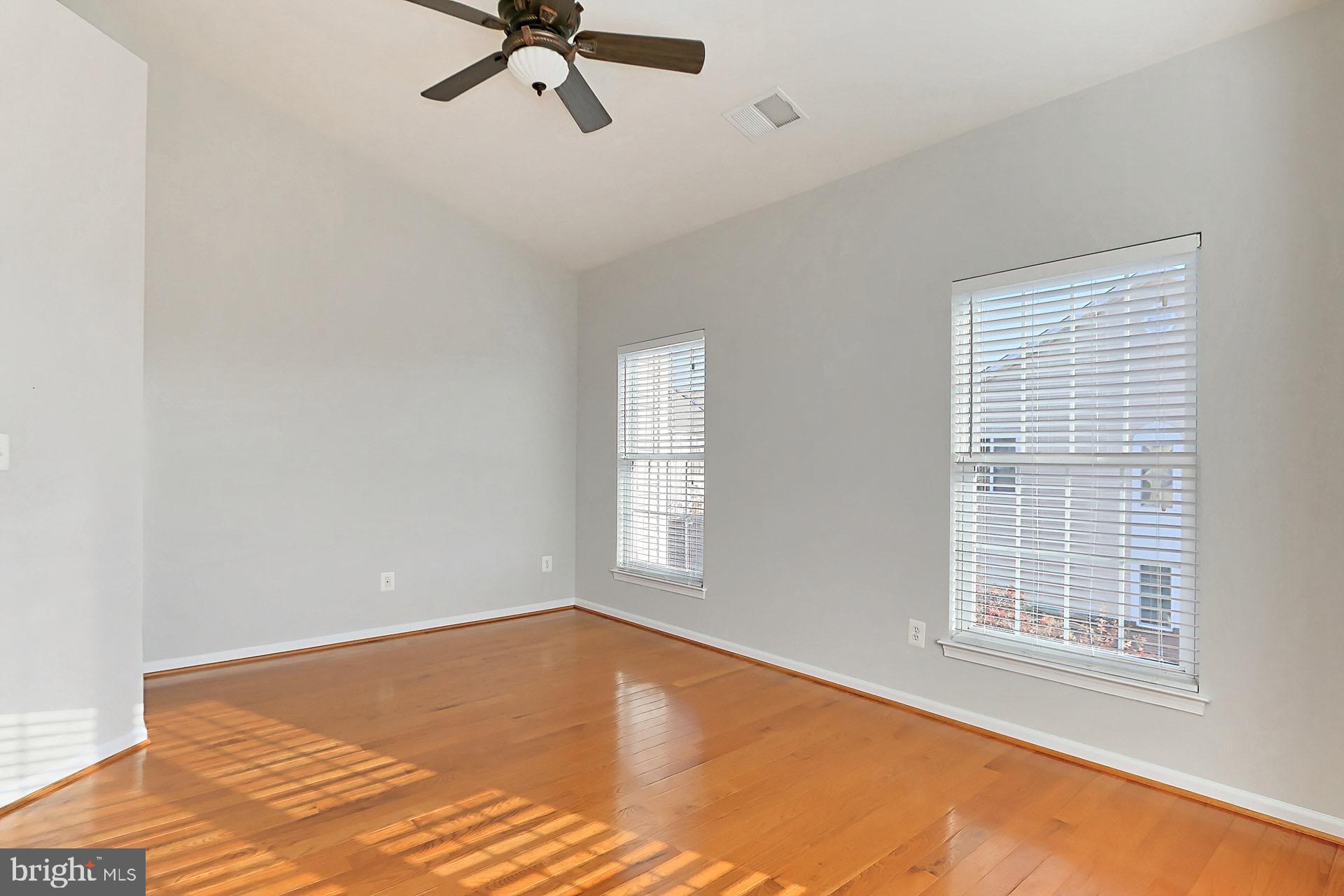 42634 Pine Forest Drive Chantilly, VA 20152 - Photo 34 of 47 a view of a room with windows