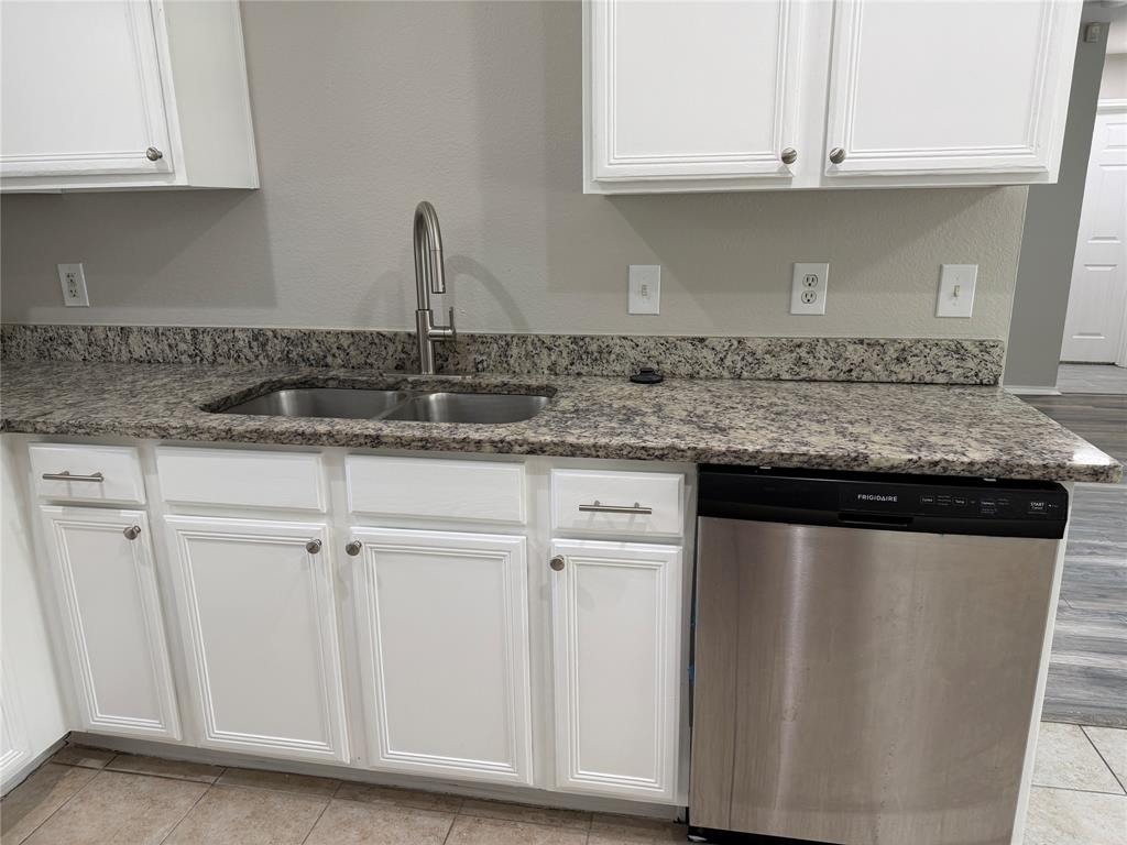 12905 Kleberg Road Dallas, TX 75253 - Photo 7 of 24 Gallery Image 7