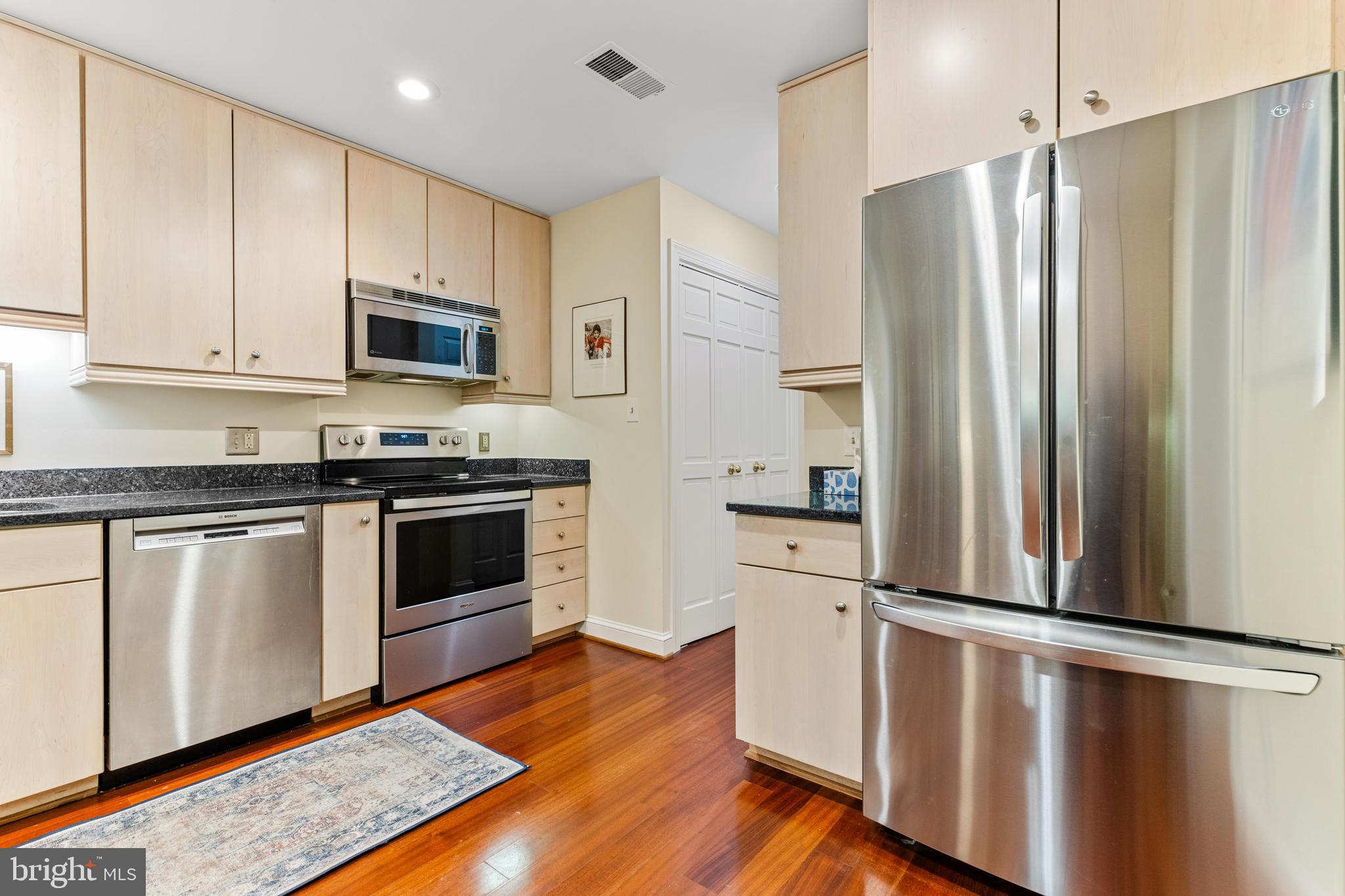 11 Devon Hill Road, Unit B9 Baltimore, MD 21210 - Photo 15 of 41 Gallery Image 15