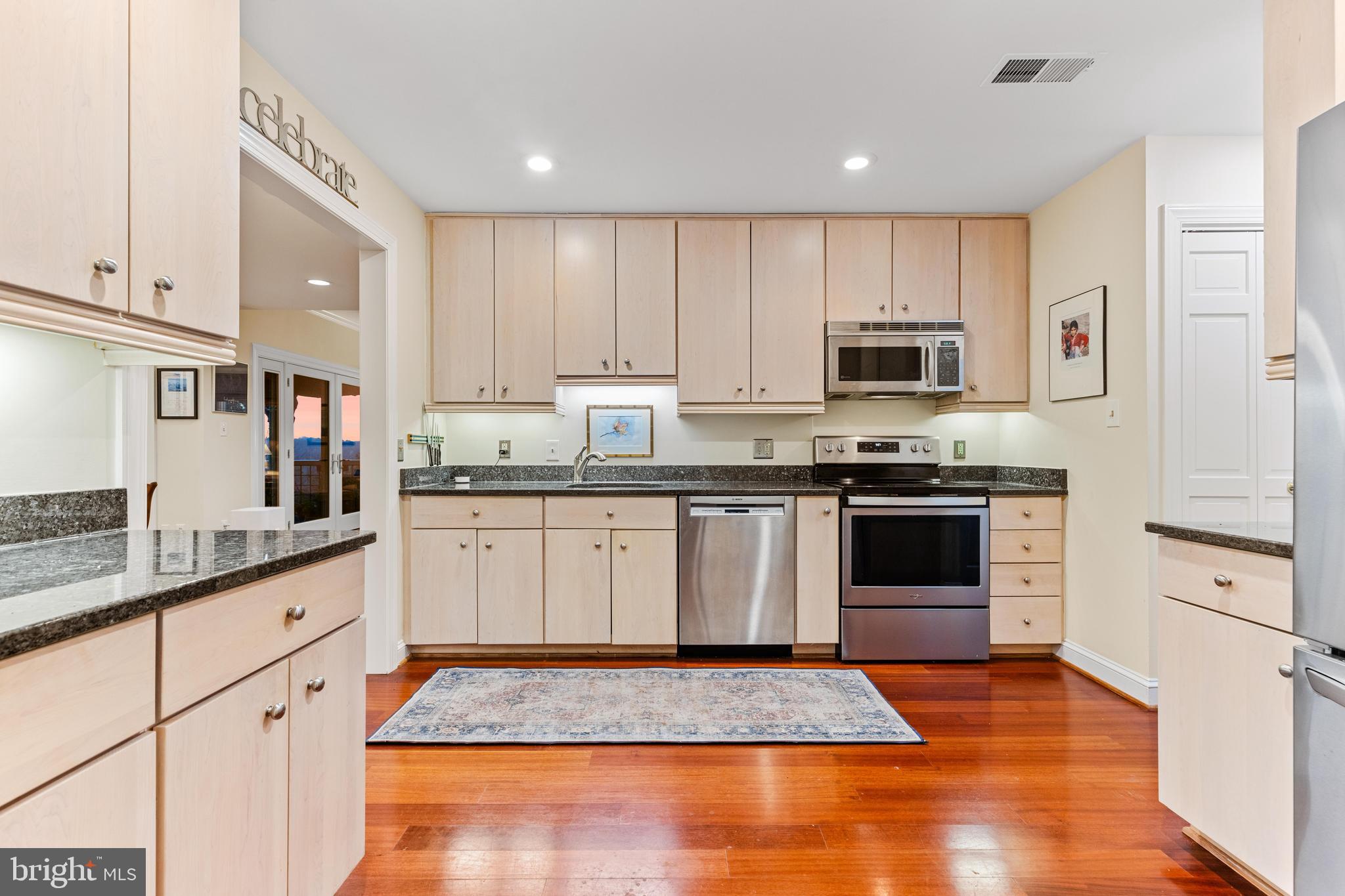 11 Devon Hill Road, Unit B9 Baltimore, MD 21210 - Photo 16 of 41 Gallery Image 16