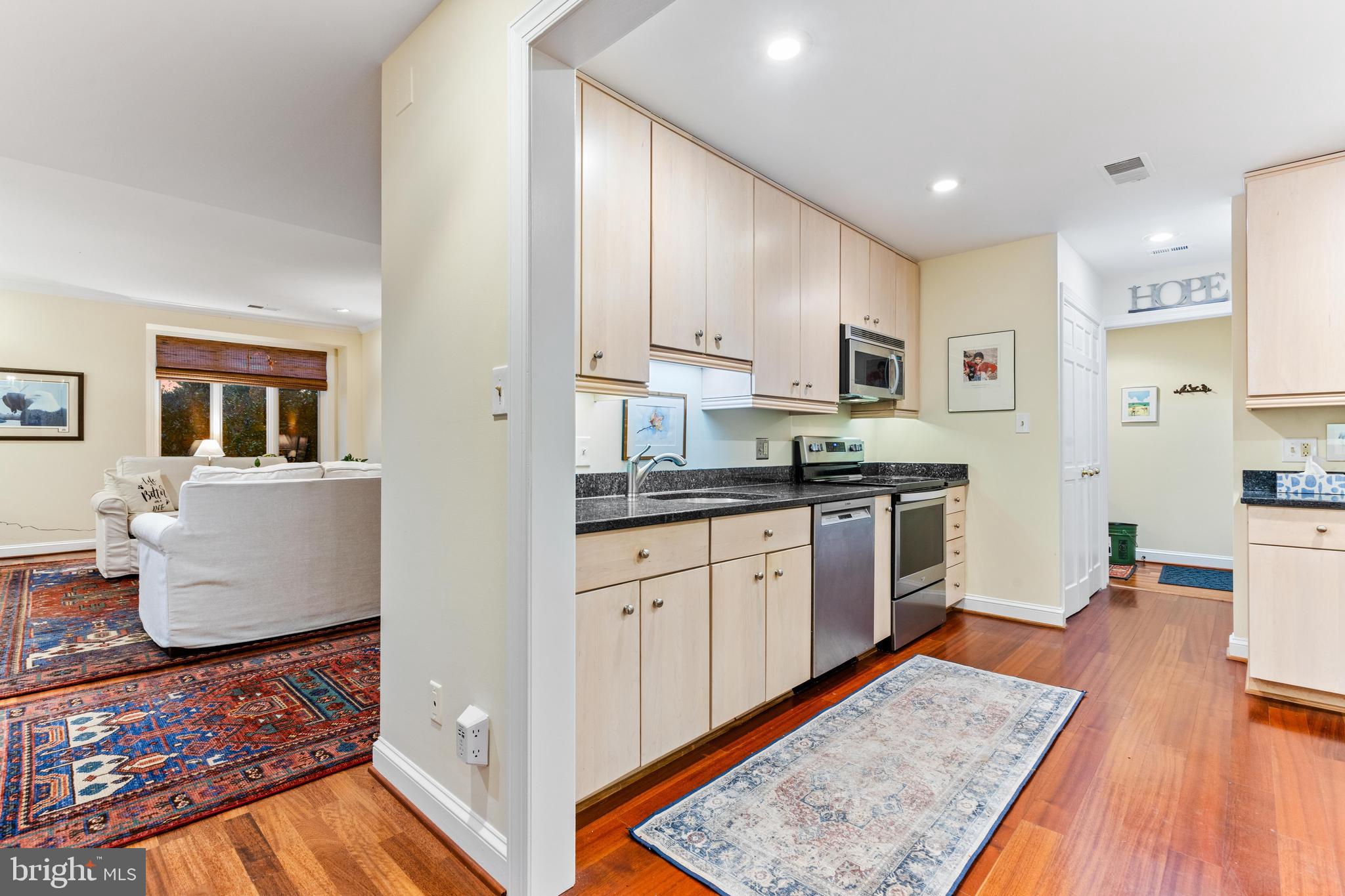 11 Devon Hill Road, Unit B9 Baltimore, MD 21210 - Photo 20 of 41 Gallery Image 20