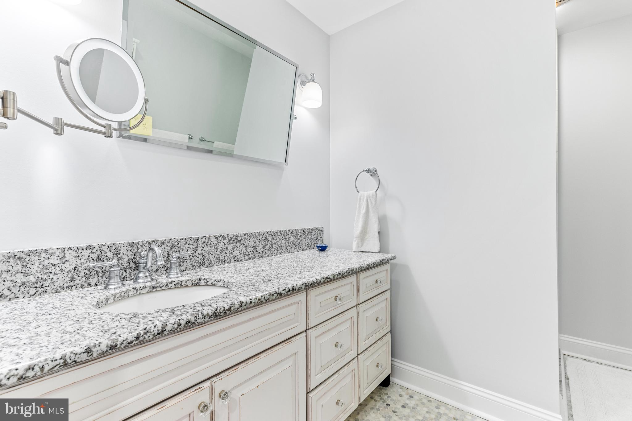 11 Devon Hill Road, Unit B9 Baltimore, MD 21210 - Photo 26 of 41 Gallery Image 26