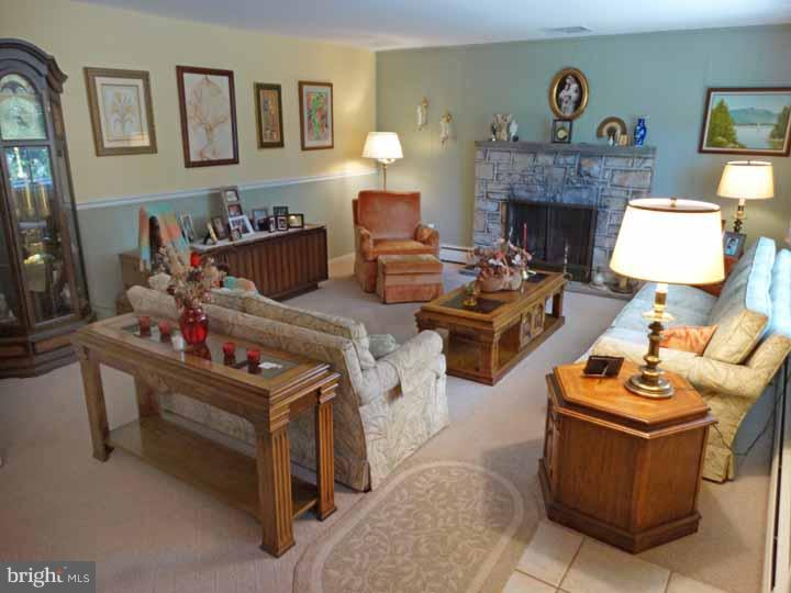 1256 Beverly Road Warminster, PA 18974 - Photo 2 of 23 Living Room