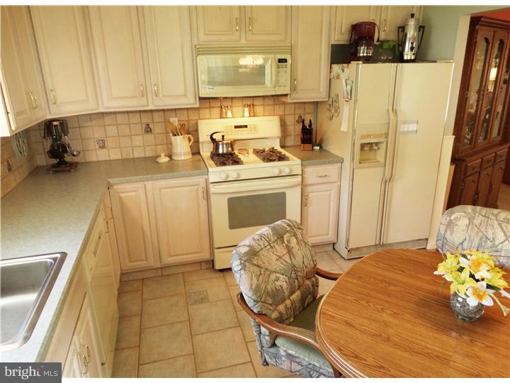 1256 Beverly Road Warminster, PA 18974 - Photo 7 of 23 Kitchen