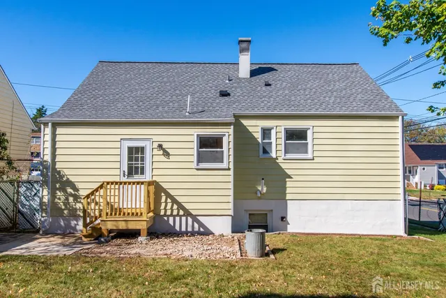 a front view of house with yard