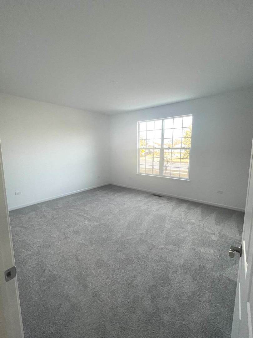 489 Ridge Road Bolingbrook, IL 60440 - Photo 12 of 15