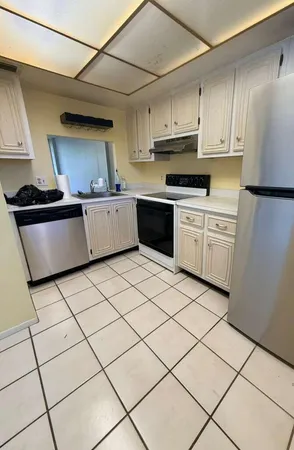 $159,999 | 105 Royal Park Drive, Unit 3A, Oakland Park, FL 33309