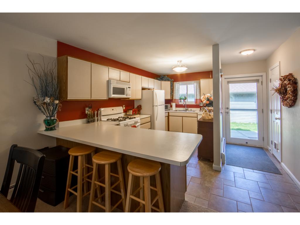 220 Locust Hill Road, Unit 220 Shelburne, VT 05482 - Photo 8 of 15 Gallery Image 8