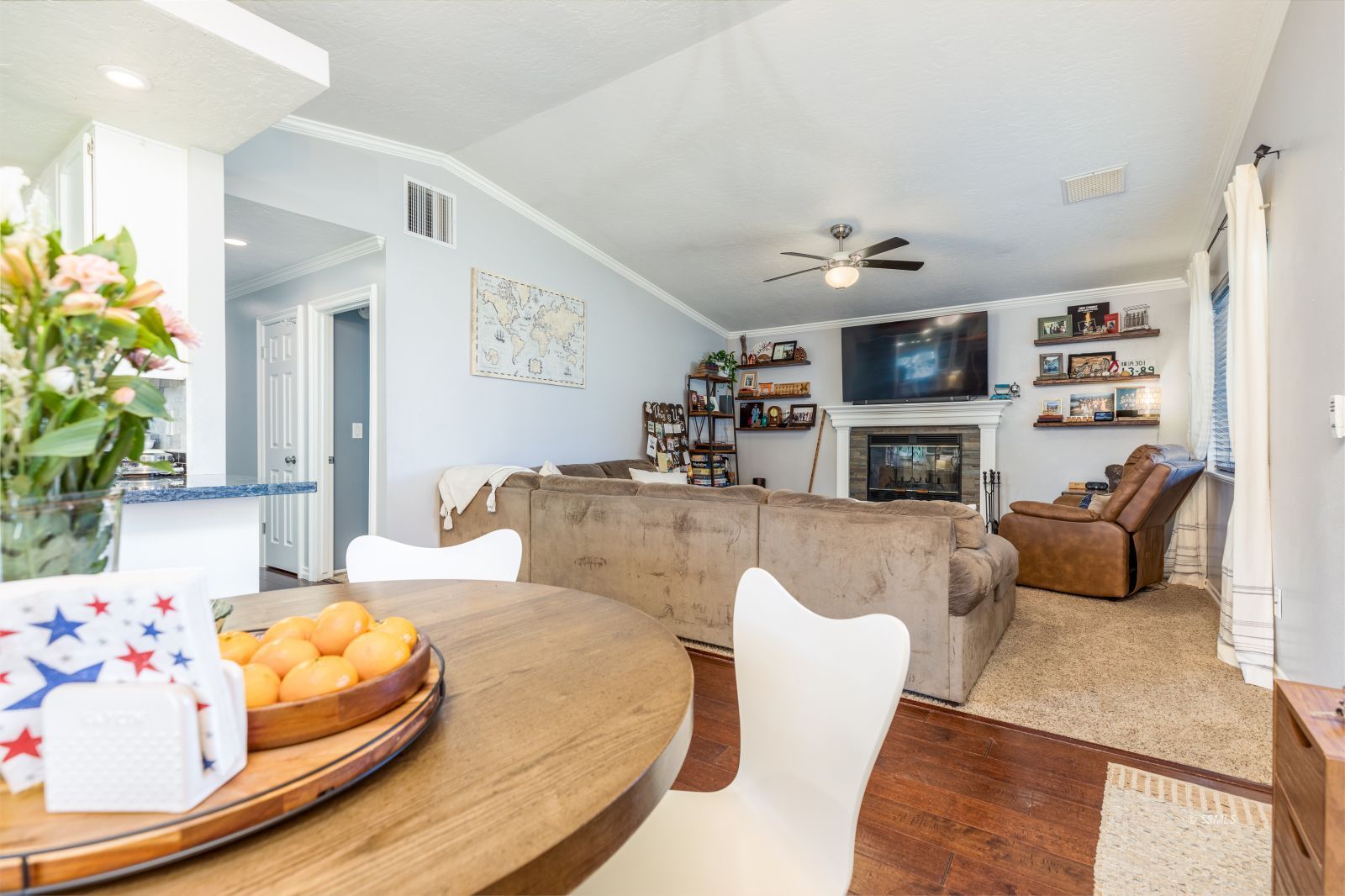 413 North Inyo Street Ridgecrest, CA 93555 - Photo 9 of 27 a living room with furniture and a flat screen tv