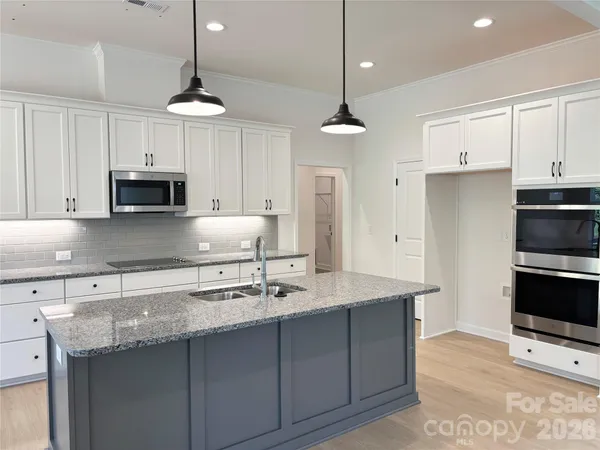 $579,000 | 6853 Glen Abbey Lane, Unit 8, Mount Pleasant, NC 28124