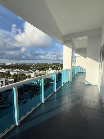 $2,100,000 | 2301 Collins Avenue, Unit PH22, Miami Beach, FL 33139