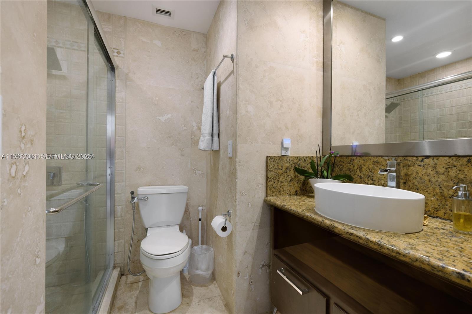 2301 Collins Avenue, Unit PH22 Miami Beach, FL 33139 - Photo 21 of 35