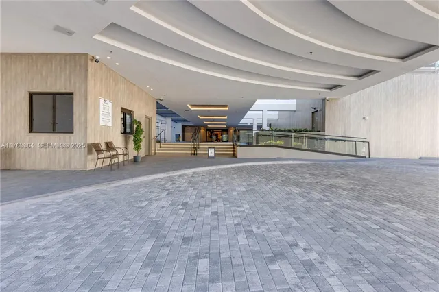 $2,100,000 | 2301 Collins Avenue, Unit PH22, Miami Beach, FL 33139