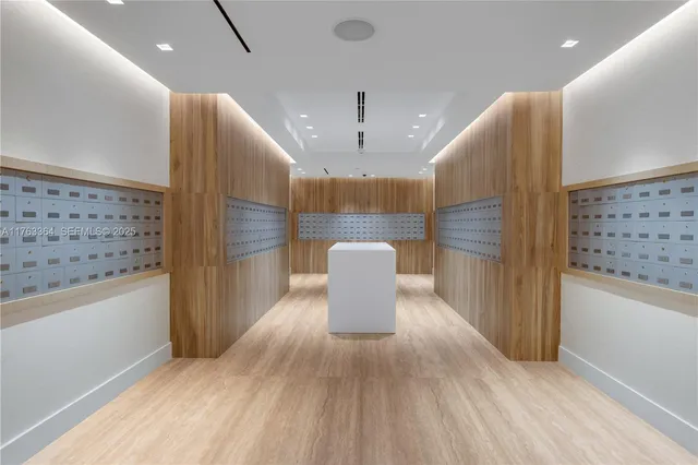 $2,100,000 | 2301 Collins Avenue, Unit PH22, Miami Beach, FL 33139