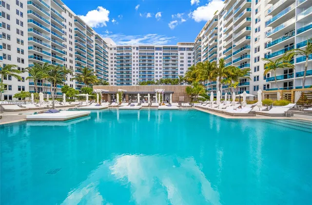 $2,100,000 | 2301 Collins Avenue, Unit PH22, Miami Beach, FL 33139