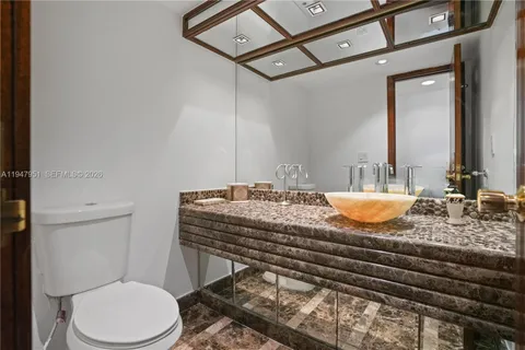 $8,995 | 19355 Turnberry Way, Unit 25GR, Aventura, FL 33180