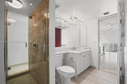 $8,995 | 19355 Turnberry Way, Unit 25GR, Aventura, FL 33180