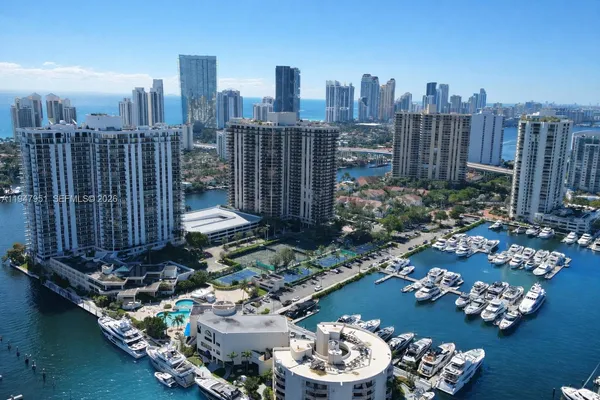 $8,995 | 19355 Turnberry Way, Unit 25GR, Aventura, FL 33180