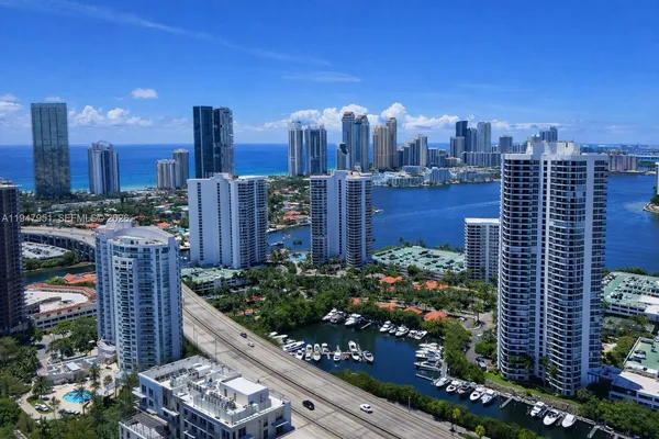 $8,995 | 19355 Turnberry Way, Unit 25GR, Aventura, FL 33180