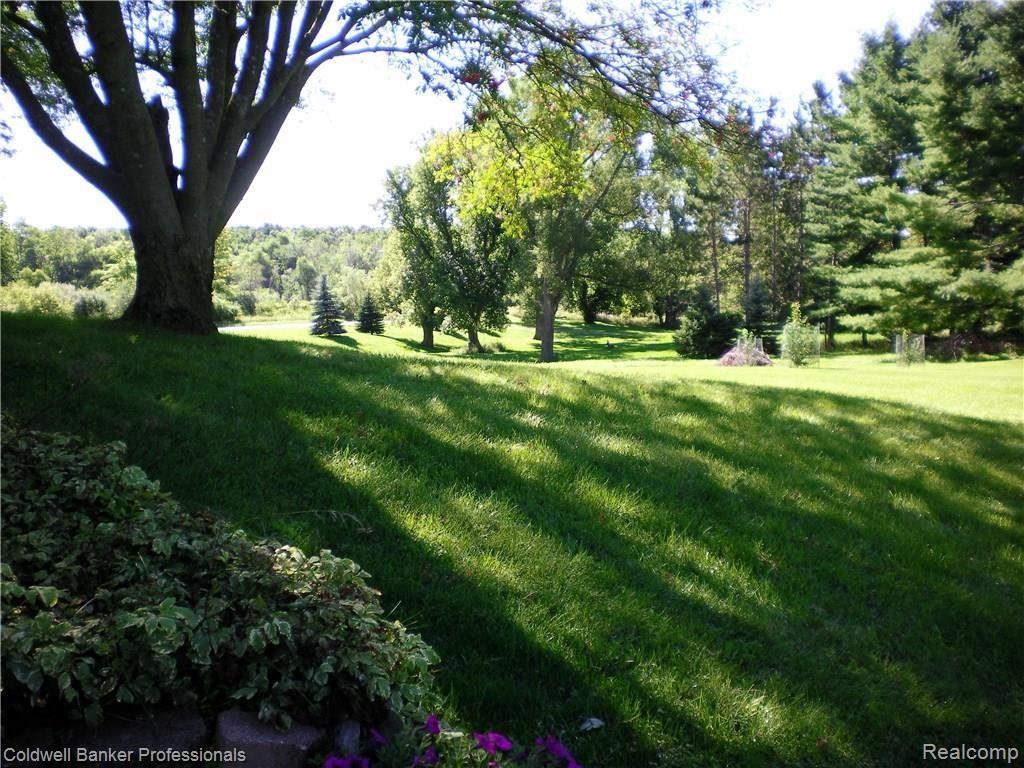 11270 Furbush Road Holly, MI 48442 - Photo 25 of 44 11270 Furbush 026.JPG