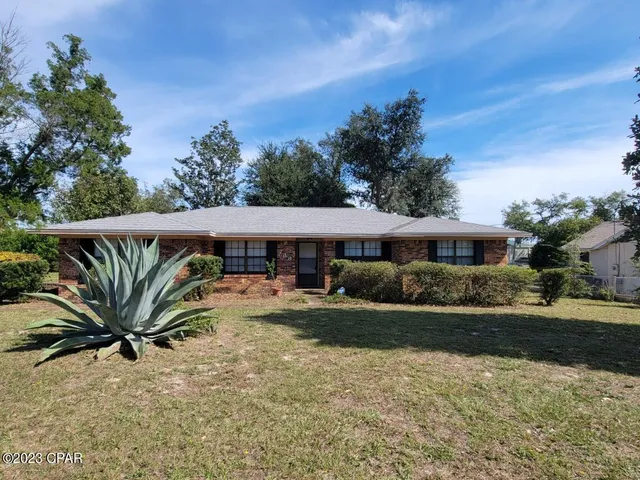 $2,000 | 738 Oak Avenue, Panama City, FL 32401