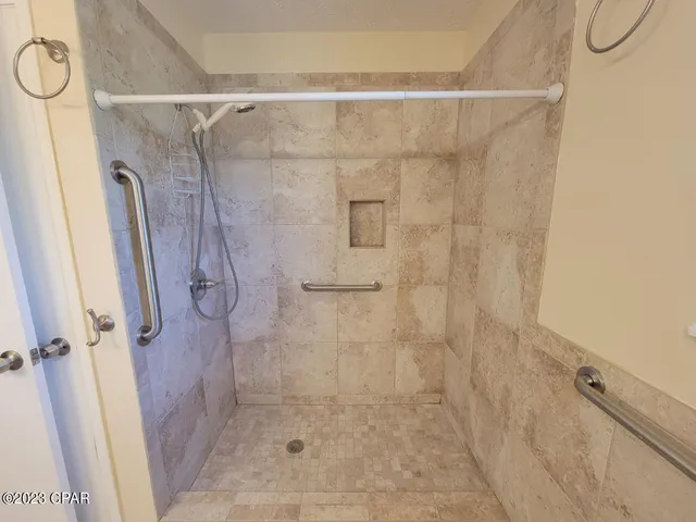 $2,000 | 738 Oak Avenue, Panama City, FL 32401