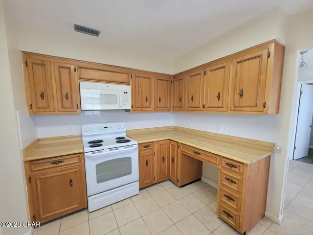 $2,000 | 738 Oak Avenue, Panama City, FL 32401