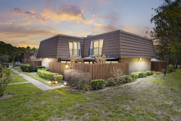 $2,600 | 5674 Southeast Riverboat Drive, Unit 131, Stuart, FL 34997