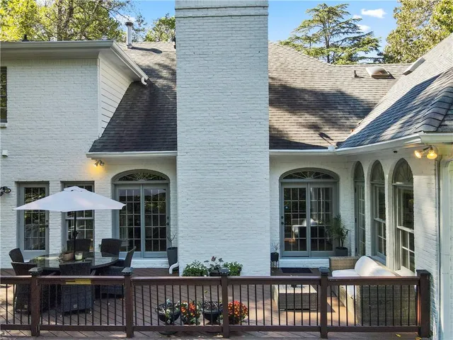 a view of outdoor space