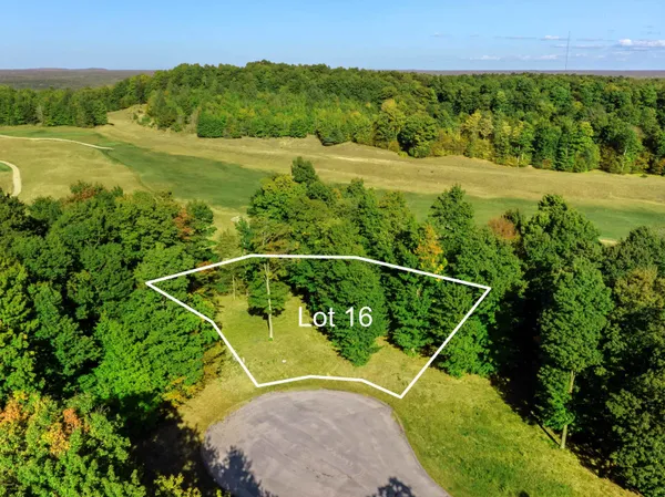 $139,900 | 16 Heather Ridge Trail, Beulah, MI 49617