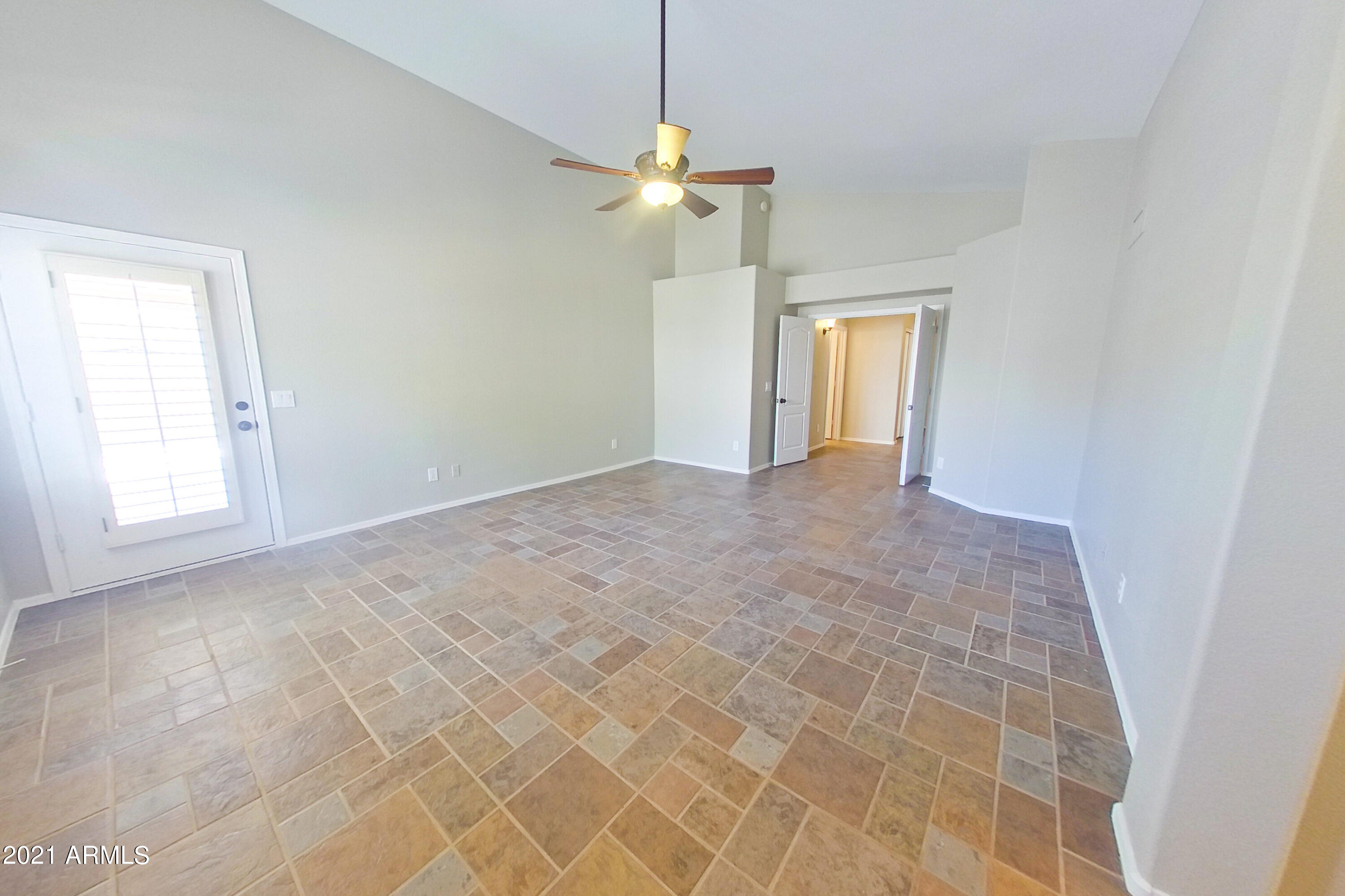 2042 East Smoke Tree Road Gilbert, AZ 85296 - Photo 11 of 14 2042 E Smoke Tree Rd Gilbert-print-012-0
