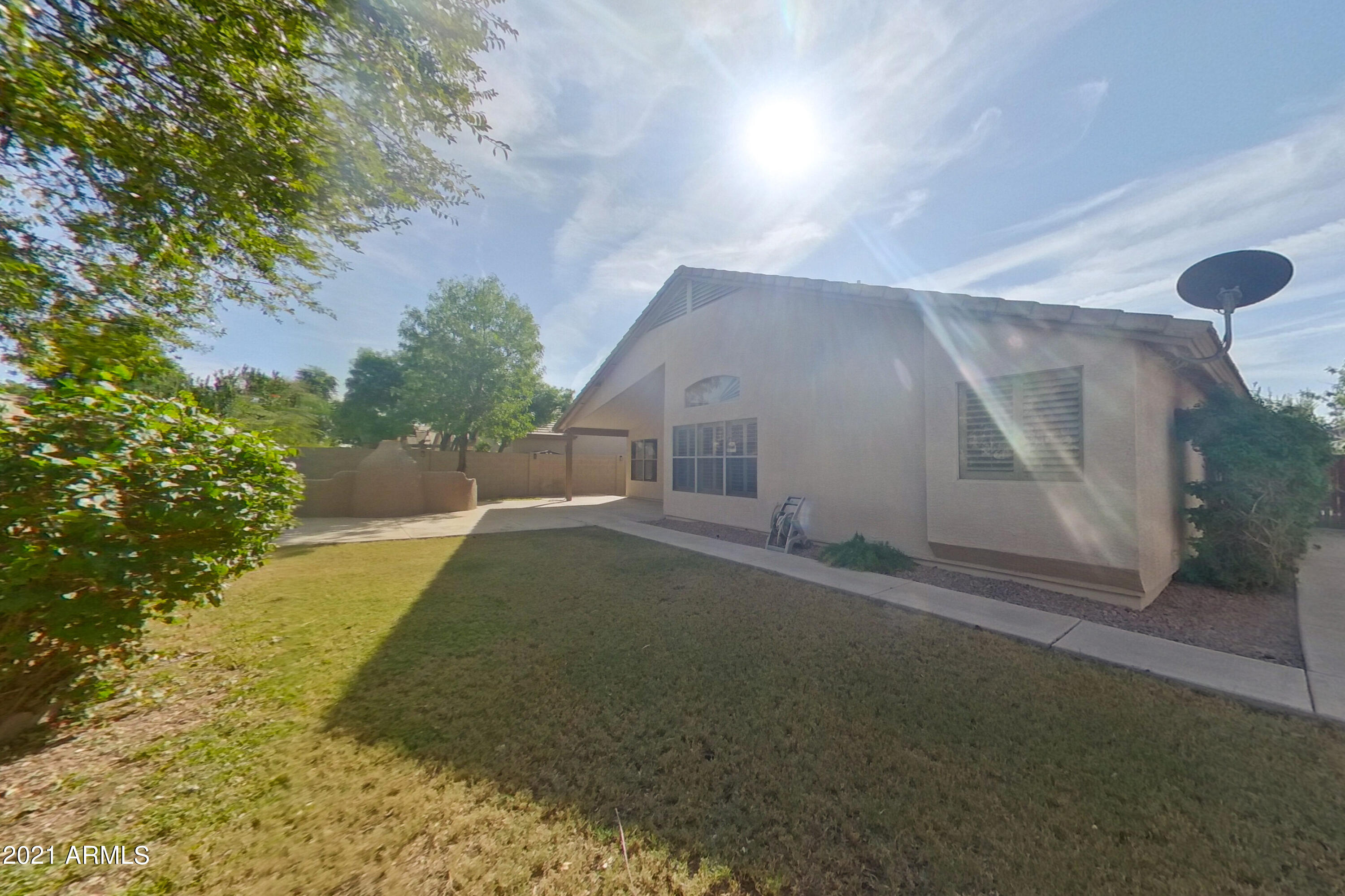 2042 East Smoke Tree Road Gilbert, AZ 85296 - Photo 14 of 14 2042 E Smoke Tree Rd Gilbert-print-017-0