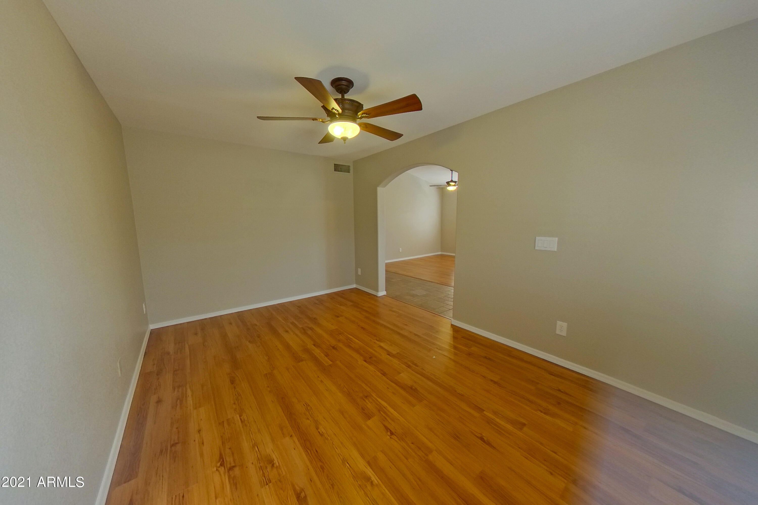 2042 East Smoke Tree Road Gilbert, AZ 85296 - Photo 4 of 14 2042 E Smoke Tree Rd Gilbert-print-004-0