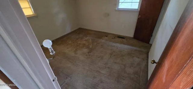 a view of utility room