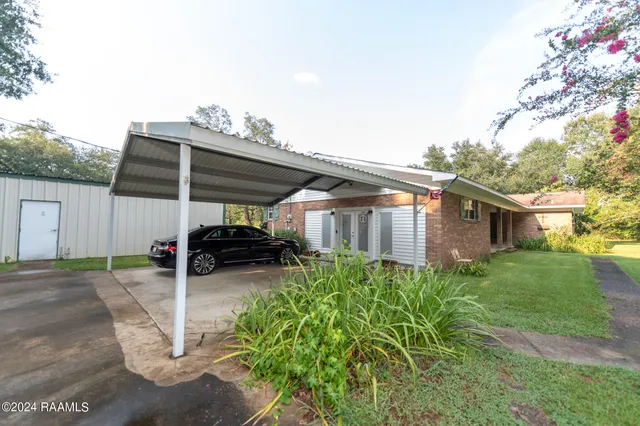 $310,000 | 4661 St Landry Highway, Ville Platte, LA 70586