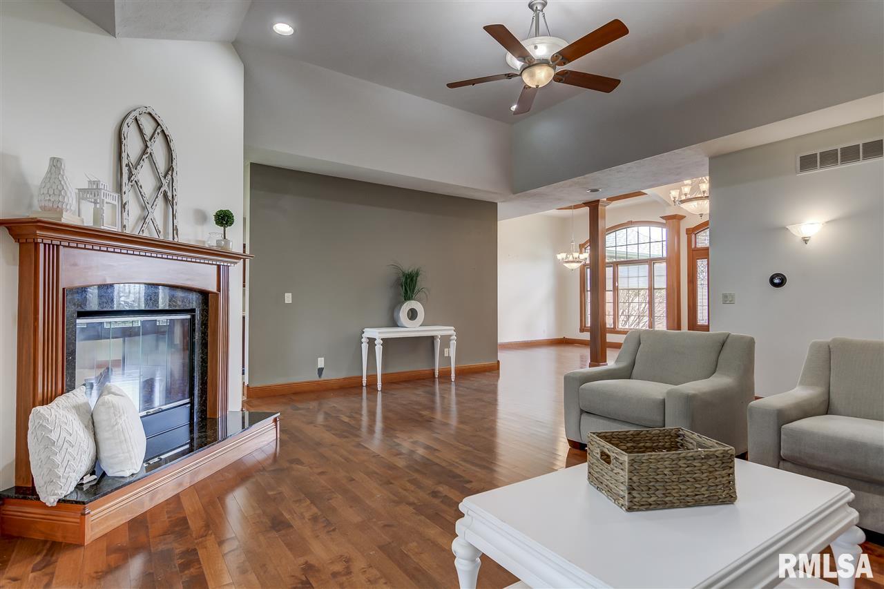 1413 Meadow Rue Drive Springfield, IL 62712 - Photo 8 of 36
